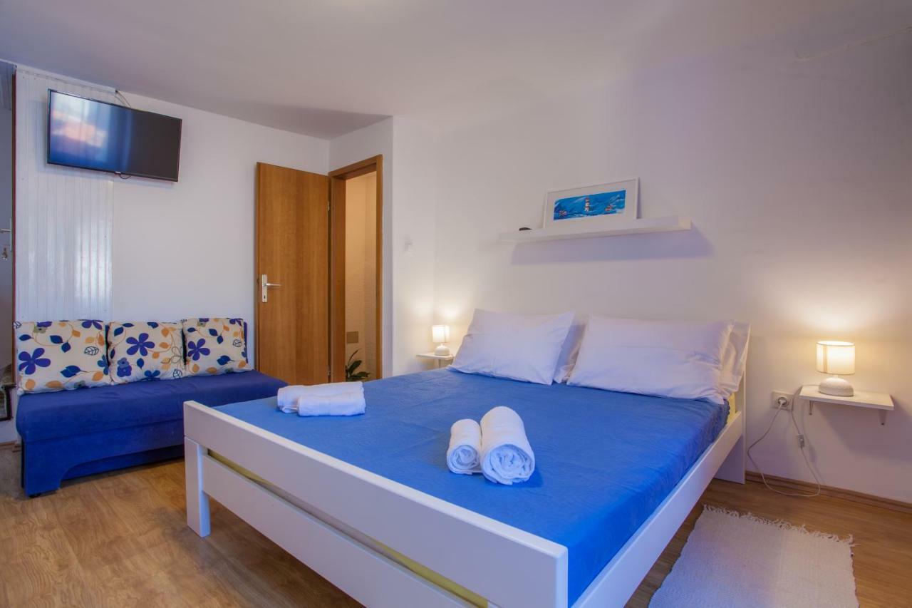 Room M Cres Bagian luar foto